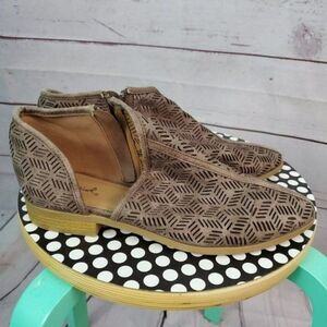 Qupid Side Zip Cut Out Ankle Booties Boots 8 8.5 Medium